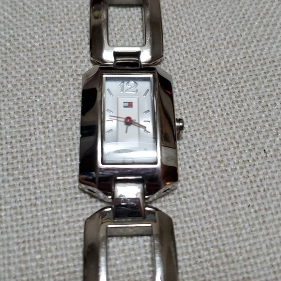 Vintage Tommy Hilfiger Watches From 90's - Picture 3 of 11